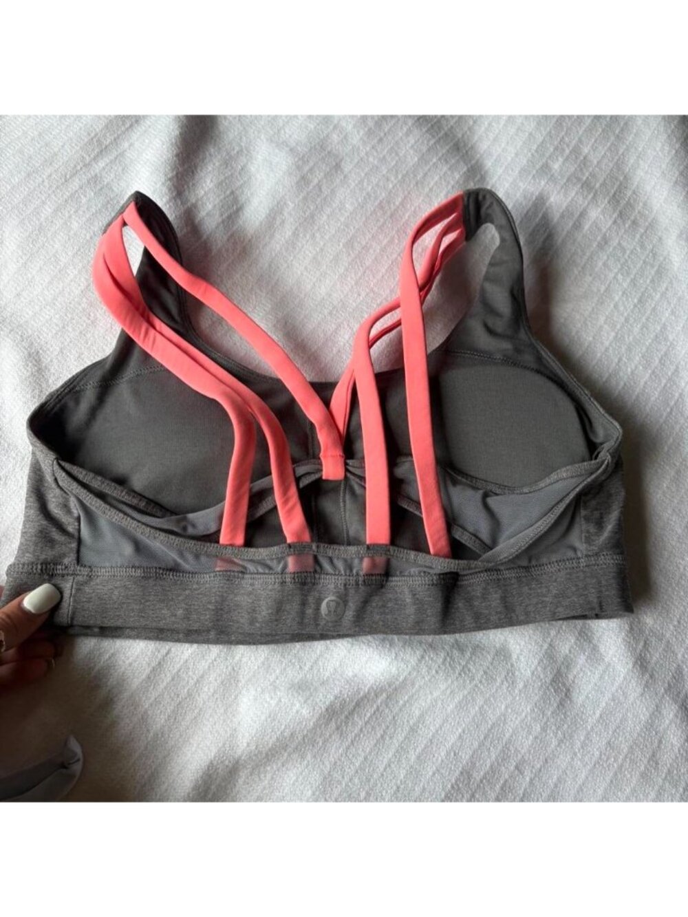 Lululemon sports bra in gray &amp; pink #activewear #yoga